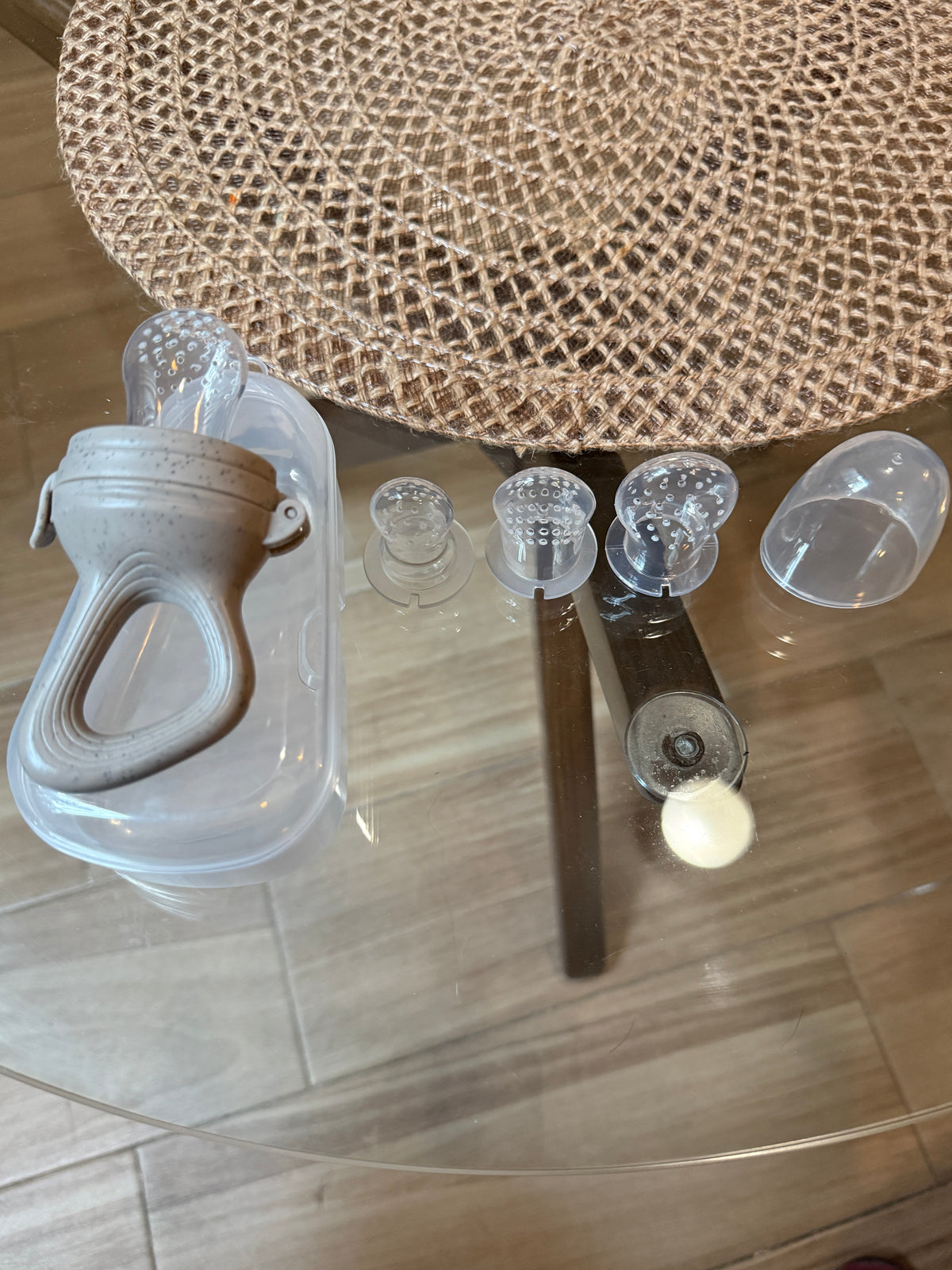 Chupón alimentador para bebé | Frutas, Leche materna congelada
