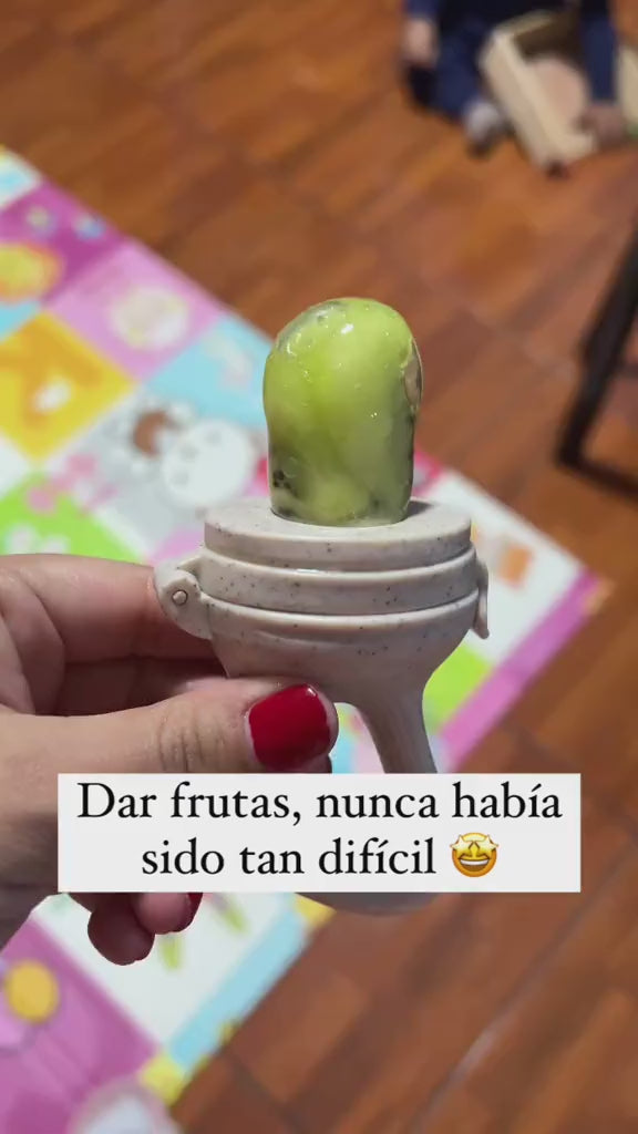 Chupón alimentador para bebé | Frutas, Leche materna congelada